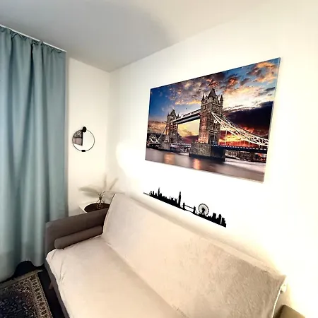 4 Apartment *