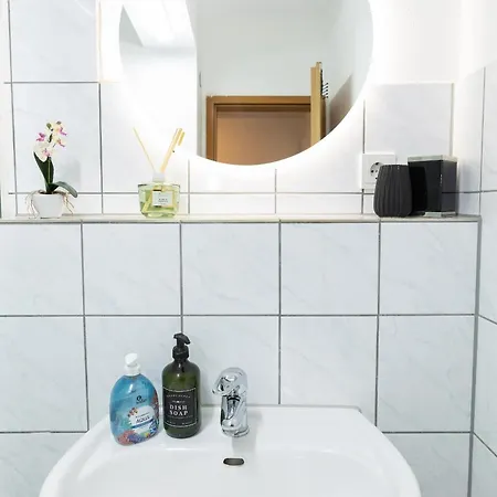Appartamento 4-studio Mit Kueche & Magenta Tv-10 Min Ins Zentrum *