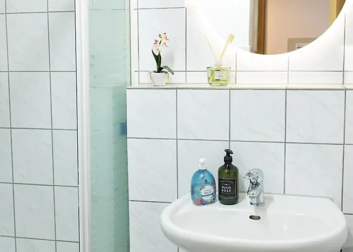 Appartement 4-studio Mit Kueche & Magenta Tv-10 Min Ins Zentrum